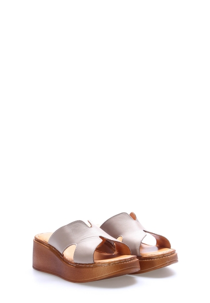 Laviovil İçi Dışı Hakiki Deri Vizon Kadın Dolgu Topuk Terlik AH08972ZA1365