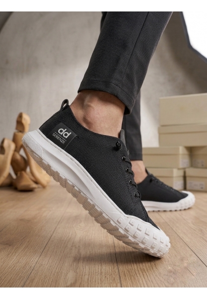 LVO0248 LVO Siyah Beyaz Taban Esnek Bağcıklı Ultra Hafif Nefes Alan Sneaker Ayakkabı