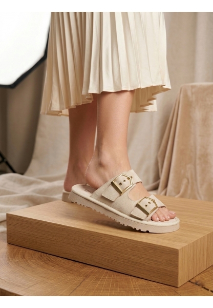 Yazlık Kadın Bej İnce Taban Tokalı Terlik